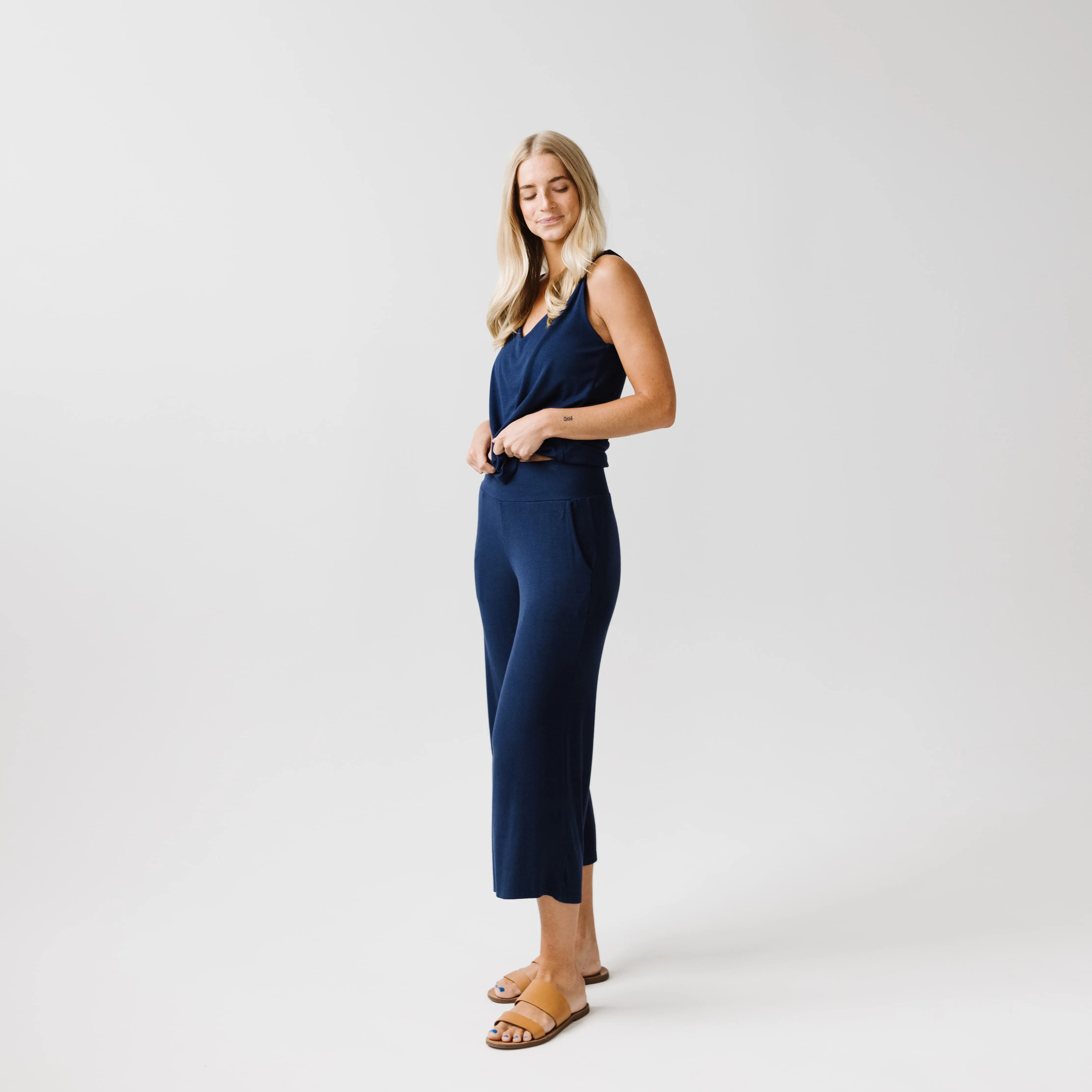 Womens Bamboo Rib-Knit Lounge Capri
