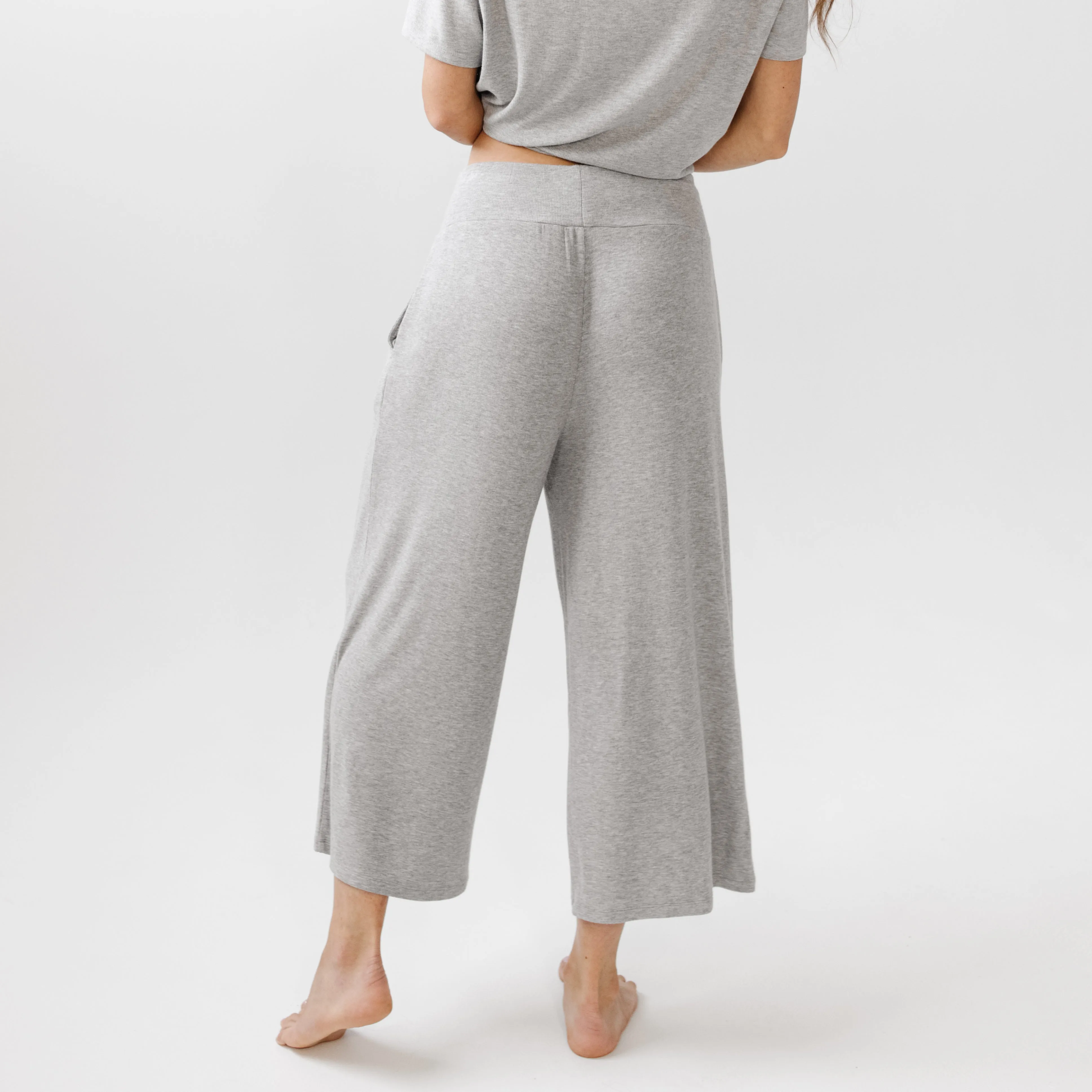 Womens Bamboo Rib-Knit Lounge Capri